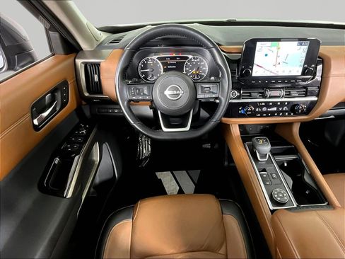 Certified 2022 Nissan Pathfinder Platinum AWD/4WD image 8