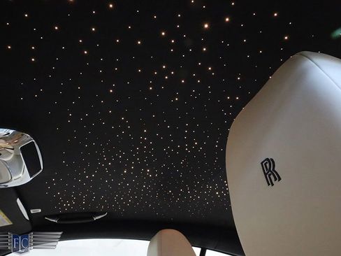 Used 2019 Rolls-Royce Wraith Coupe image 19