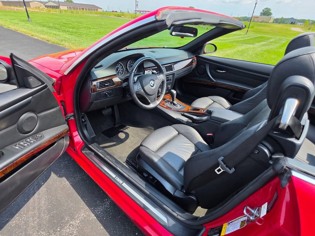 Used 2007 BMW 335i Convertible RWD image 23