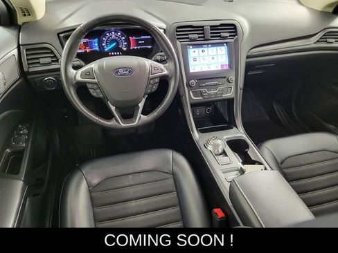 Used 2018 Ford Fusion SE image 33