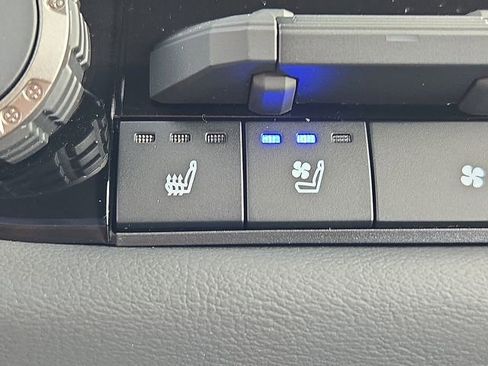 New 2026 Toyota Tundra Platinum AWD/4WD image 21
