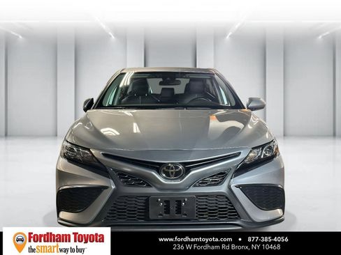 Used 2023 Toyota Camry SE image 9