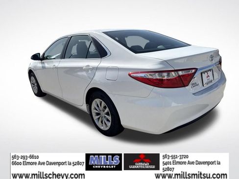 Used 2016 Toyota Camry LE FWD image 3