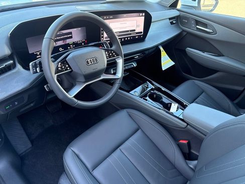 New 2026 Audi Q3 quattro 2.0T AWD/4WD image 5