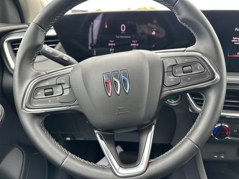Used 2025 Buick Encore GX Preferred AWD/4WD image 19