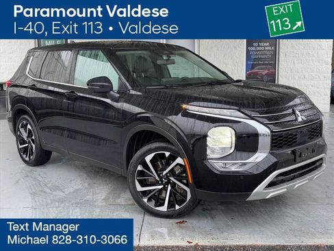 Used 2024 Mitsubishi Outlander SE image 1