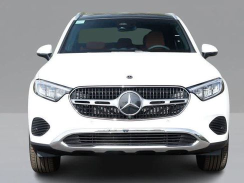 Certified 2026 Mercedes-Benz GLC 300 4MATIC image 2