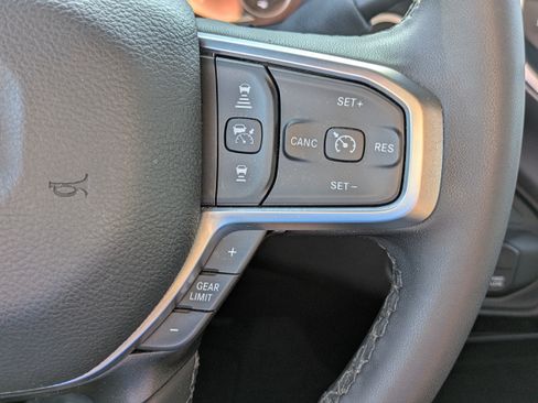 Used 2026 RAM 2500 Big Horn AWD/4WD image 16