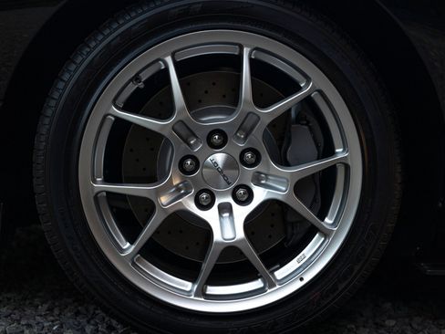 Used 2006 Ford GT RWD image 26