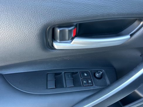 Certified 2024 Toyota Corolla SE image 10