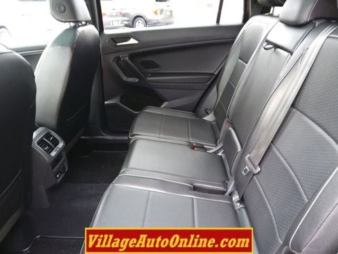 Used 2021 Volkswagen Tiguan SE R-Line image 27