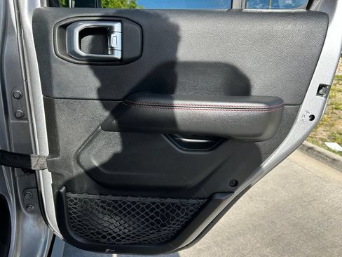 Used 2019 Jeep Wrangler Unlimited Rubicon w/ Cold Weather Group AWD/4WD image 29
