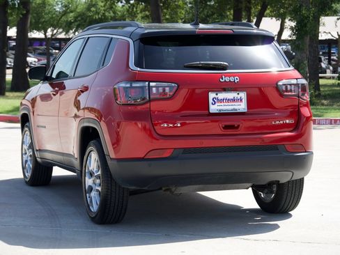 Used 2025 Jeep Compass Limited AWD/4WD image 6