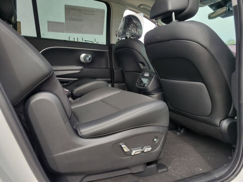 New 2026 Hyundai Ioniq 9 Limited AWD/4WD image 18