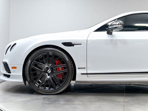 Used 2017 Bentley Continental GT Supersports AWD/4WD image 32