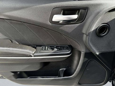 Used 2019 Dodge Charger Scat Pack w/ Navigation & Travel Group image 16