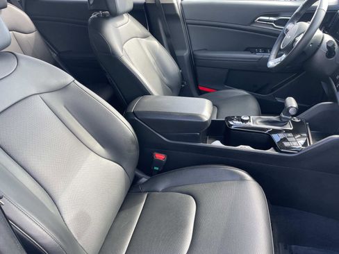 Used 2023 Kia Sportage EX image 28