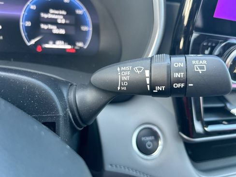 Certified 2026 Toyota Highlander Limited AWD/4WD image 19