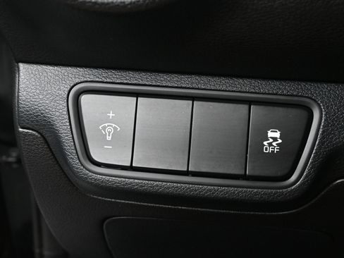 Used 2023 Kia Forte LXS image 12