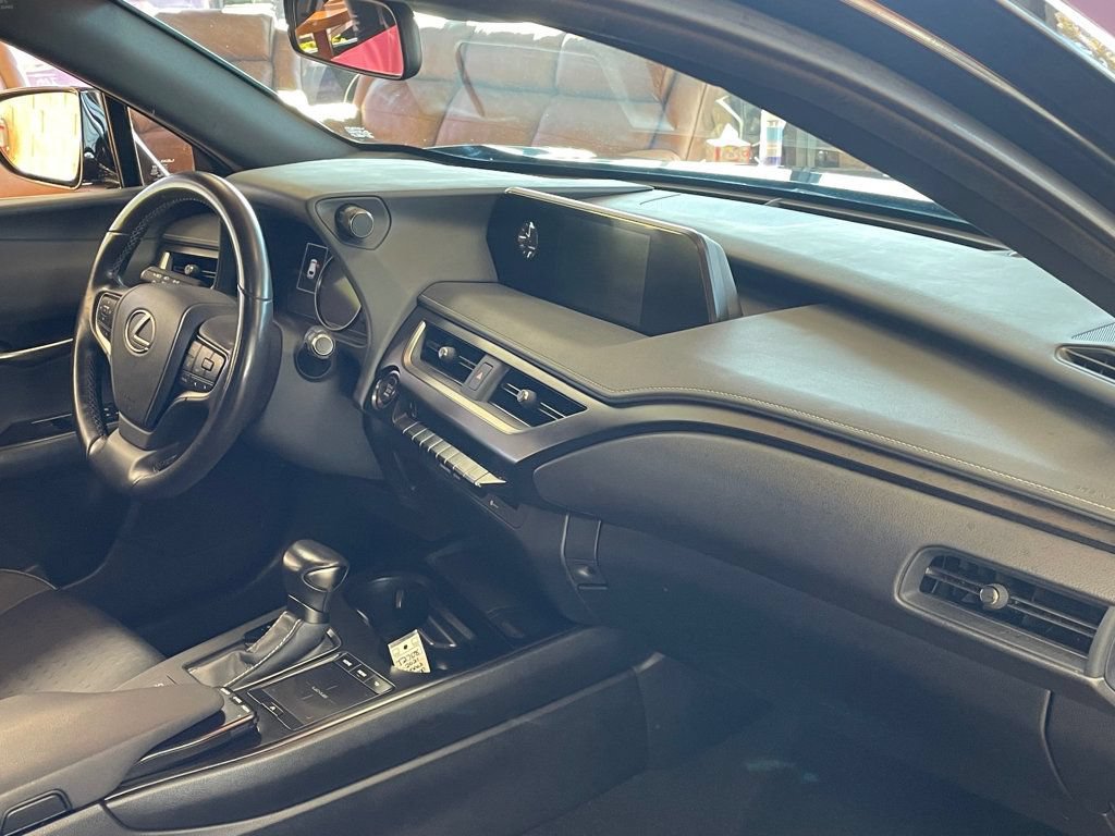 Used 2021 Lexus UX 200 FWD image 20