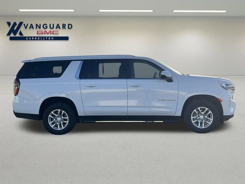Used 2024 Chevrolet Suburban LT image 8