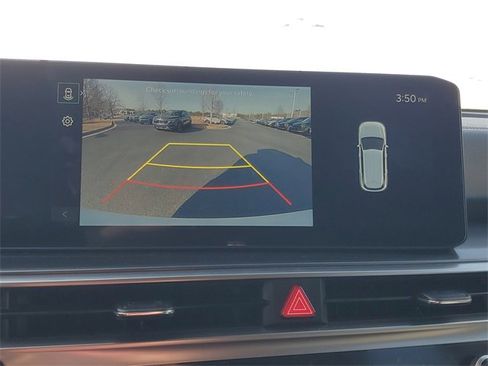 Used 2025 Kia Sorento S image 23