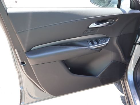 Used 2025 Cadillac XT4 Premium Luxury FWD image 13