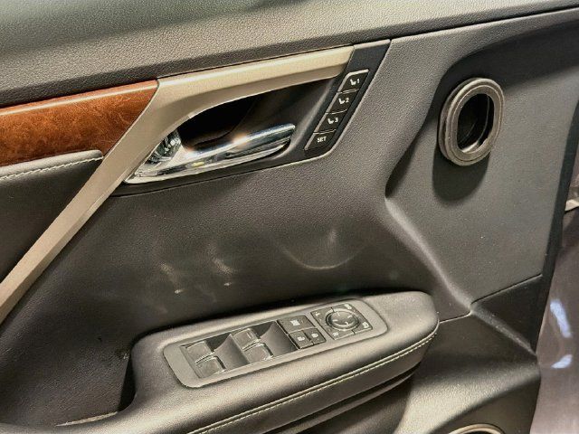 Used 2022 Lexus RX 350L Premium w/ Premium Package AWD/4WD image 16