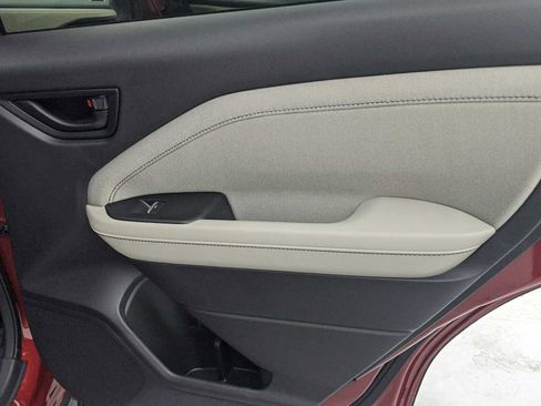 New 2026 Subaru Forester Premium AWD/4WD image 32