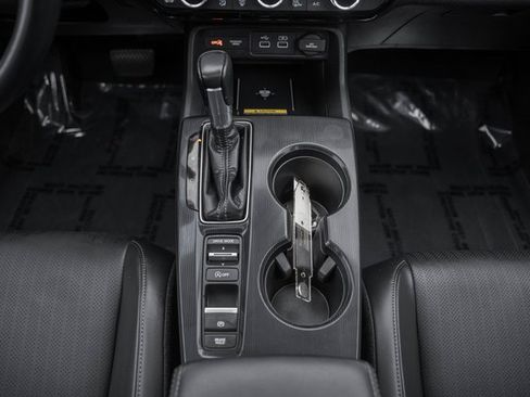 Used 2022 Honda Civic Touring image 30