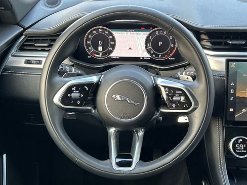 Used 2024 Jaguar F-PACE R-Dynamic S image 48