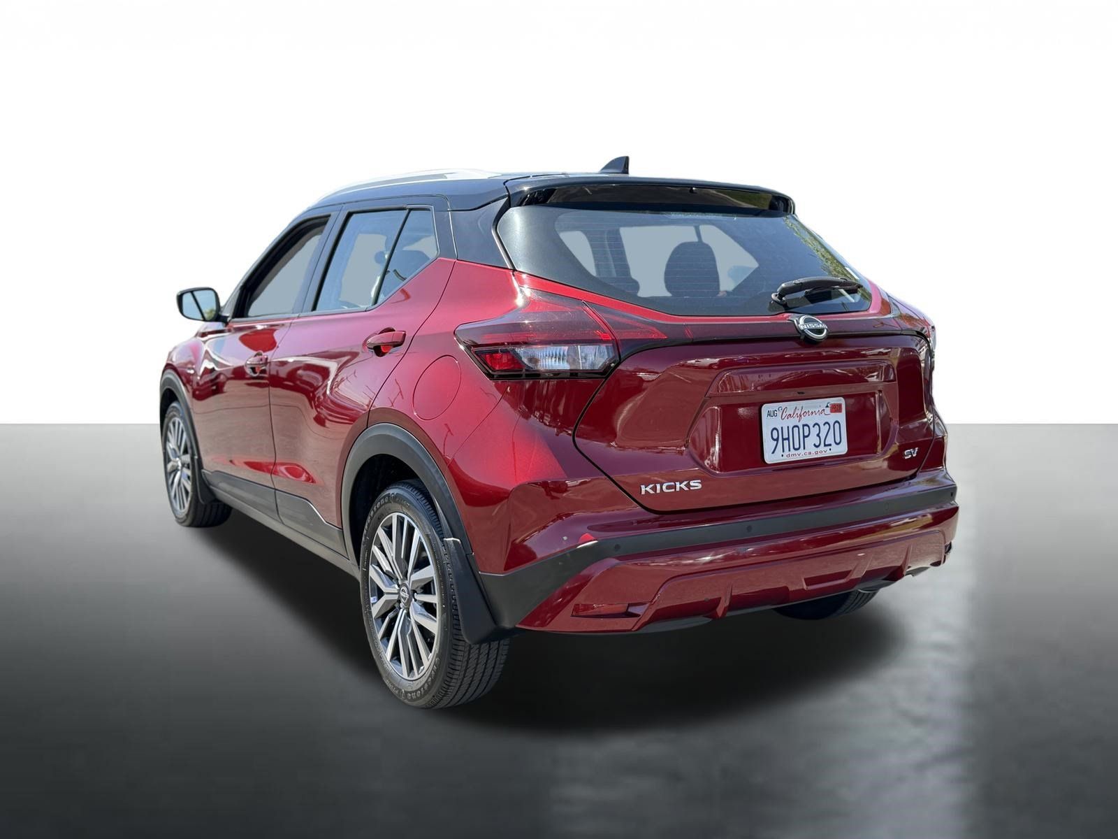 Used 2023 Nissan Kicks SV FWD image 6