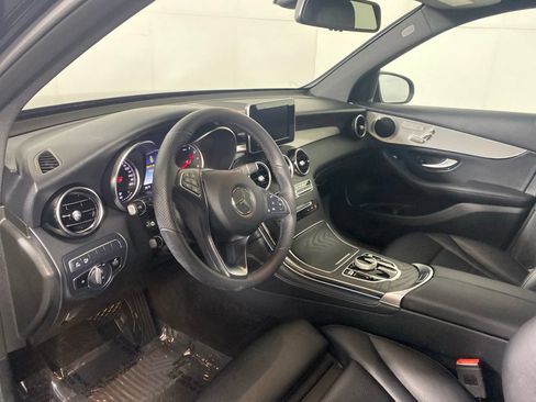 Used 2019 Mercedes-Benz GLC 300 4MATIC image 12