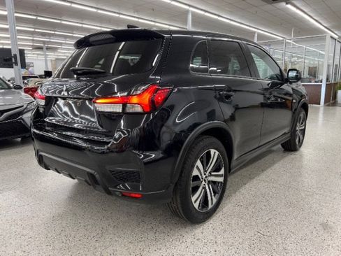 Used 2020 Mitsubishi Outlander Sport ES image 4
