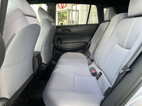 Certified 2024 Toyota Corolla Cross SE image 18