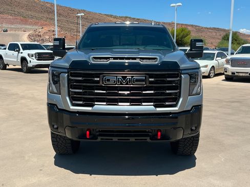 Used 2026 GMC Sierra 2500 AT4X AWD/4WD image 9