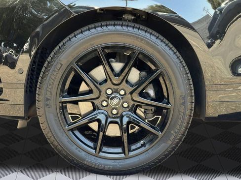 Certified 2026 Land Rover Range Rover Velar Dynamic SE AWD/4WD image 12