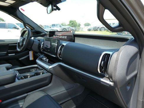 New 2027 Ford Expedition Platinum w/ Stealth Performance Package AWD/4WD image 11