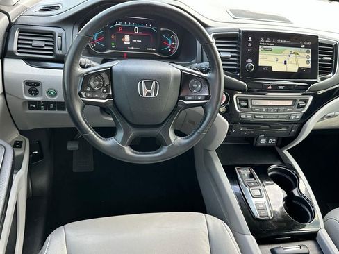 Used 2022 Honda Pilot Touring image 8