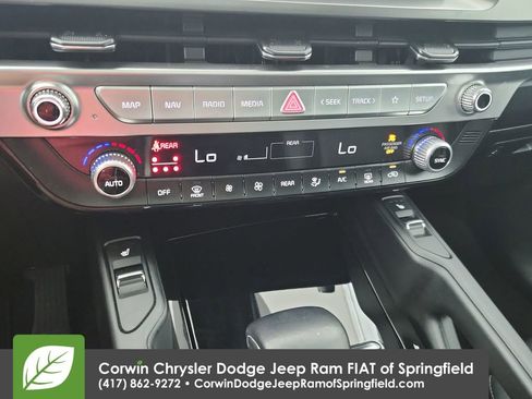 Used 2025 Kia Telluride S AWD/4WD image 26