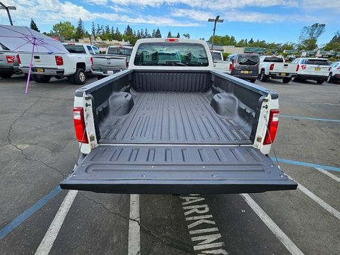Used 2016 Ford F250 XL w/ Power Equipment Group AWD/4WD image 6