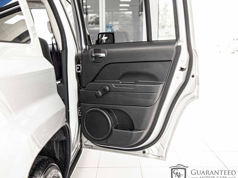 Used 2012 Jeep Patriot Sport image 34