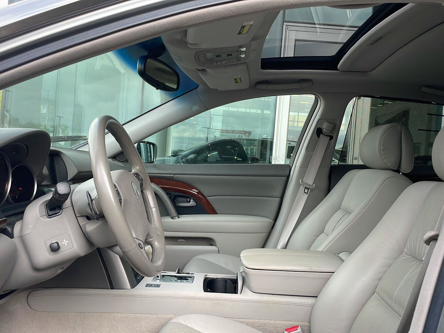 Used 2007 Acura RL w/ Technology Package AWD/4WD image 9