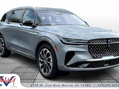 Used 2024 Lincoln Nautilus Reserve image 1