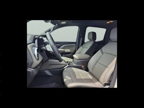 New 2026 Chevrolet Colorado ZR2 w/ Technology Package AWD/4WD image 12