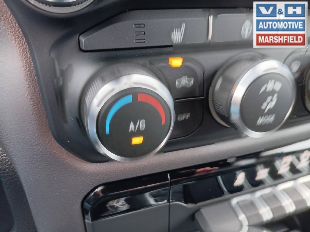 Used 2022 RAM 1500 Big Horn AWD/4WD image 19