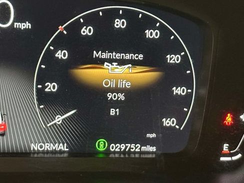 Certified 2024 Acura Integra FWD image 33
