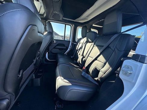 New 2026 Jeep Wrangler Unlimited Rubicon image 15