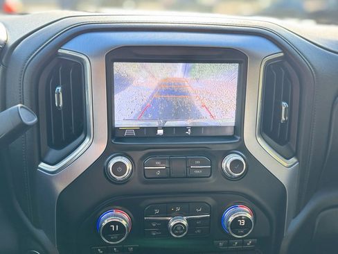 Used 2019 GMC Sierra 1500 SLT image 14