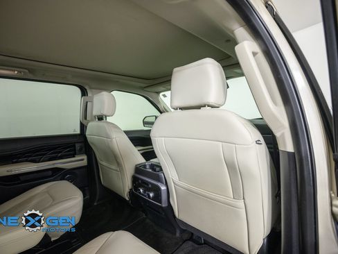 Used 2018 Ford Expedition Platinum AWD/4WD image 42